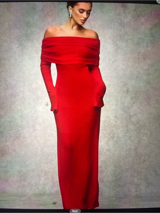 Isabelle Off-Shoulder Maxi Dress in Red