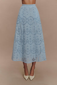 Pale Cornflower Blue