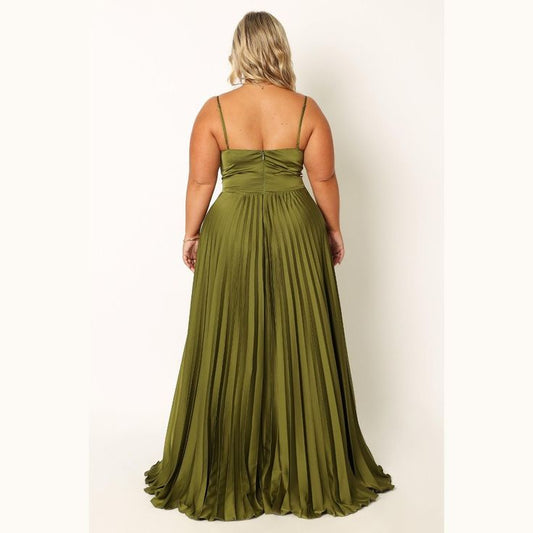 Naira Pleated Maxi Dress in Palm Green