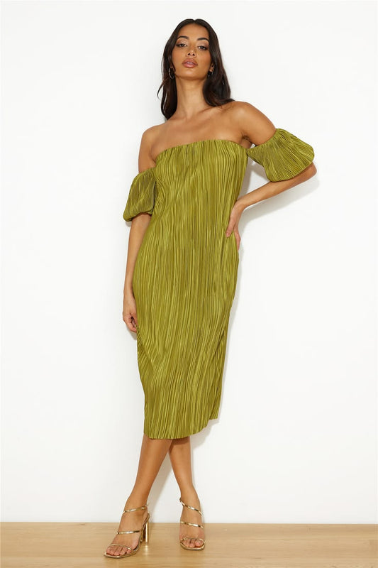 Margot Plissé Midi Dress in Olive