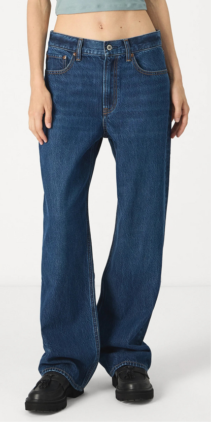 LOOSE JEANS