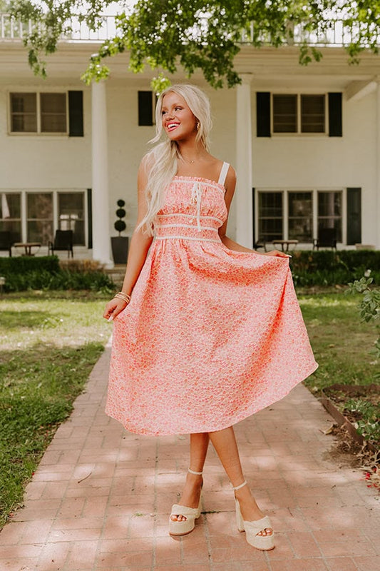 Garden Gorgeous Jacquard Midi in Peach - L / peach