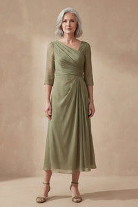 Ausschnitt Midi Kleid Mutter der Braut