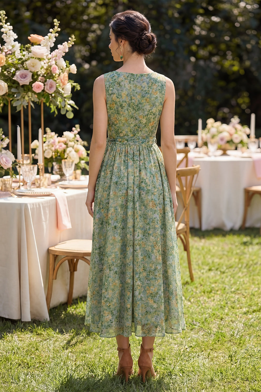 Kleid mit Schleife Margot Ruched Floral Midi Dress