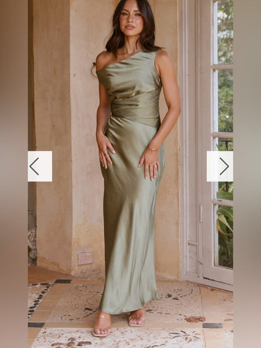 Auria Off-Shoulder Maxi Dress in Olive
