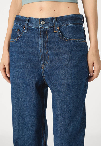 LOOSE JEANS