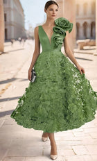 A-Line Floor Length Mother of the Bride Dress Half Sleeve V Neck Elegant Vintage Formal Lace Tulle with 3D Flowers Embro
