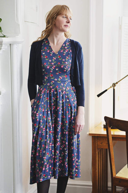 Pop of Pretty [FINAL SALE] Cecelia Crimson Midi Dress