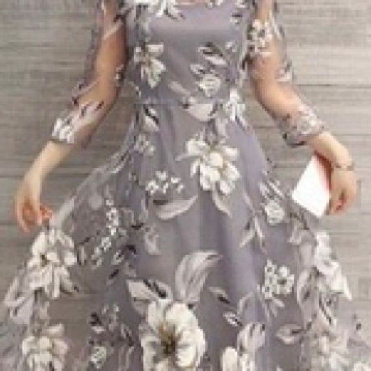 Margot Crew Neck Dress in Gray Silver