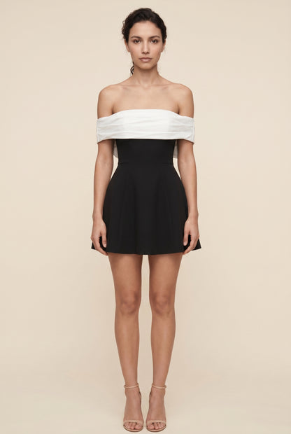 DELLA MINI Black/White front