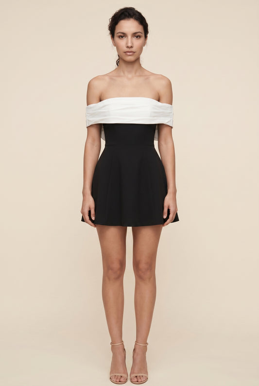 DELLA MINI Black/White front