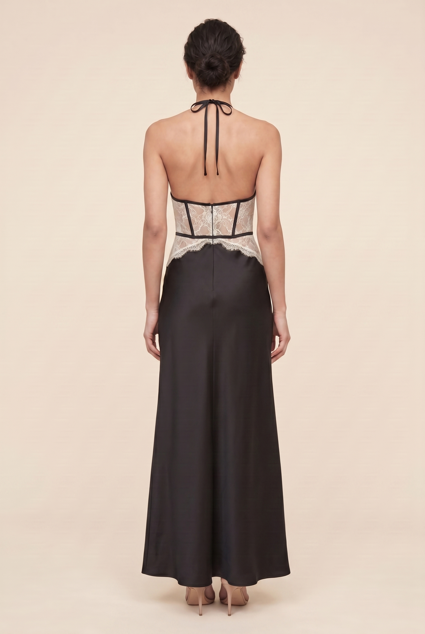 Dinah Black Ivory back