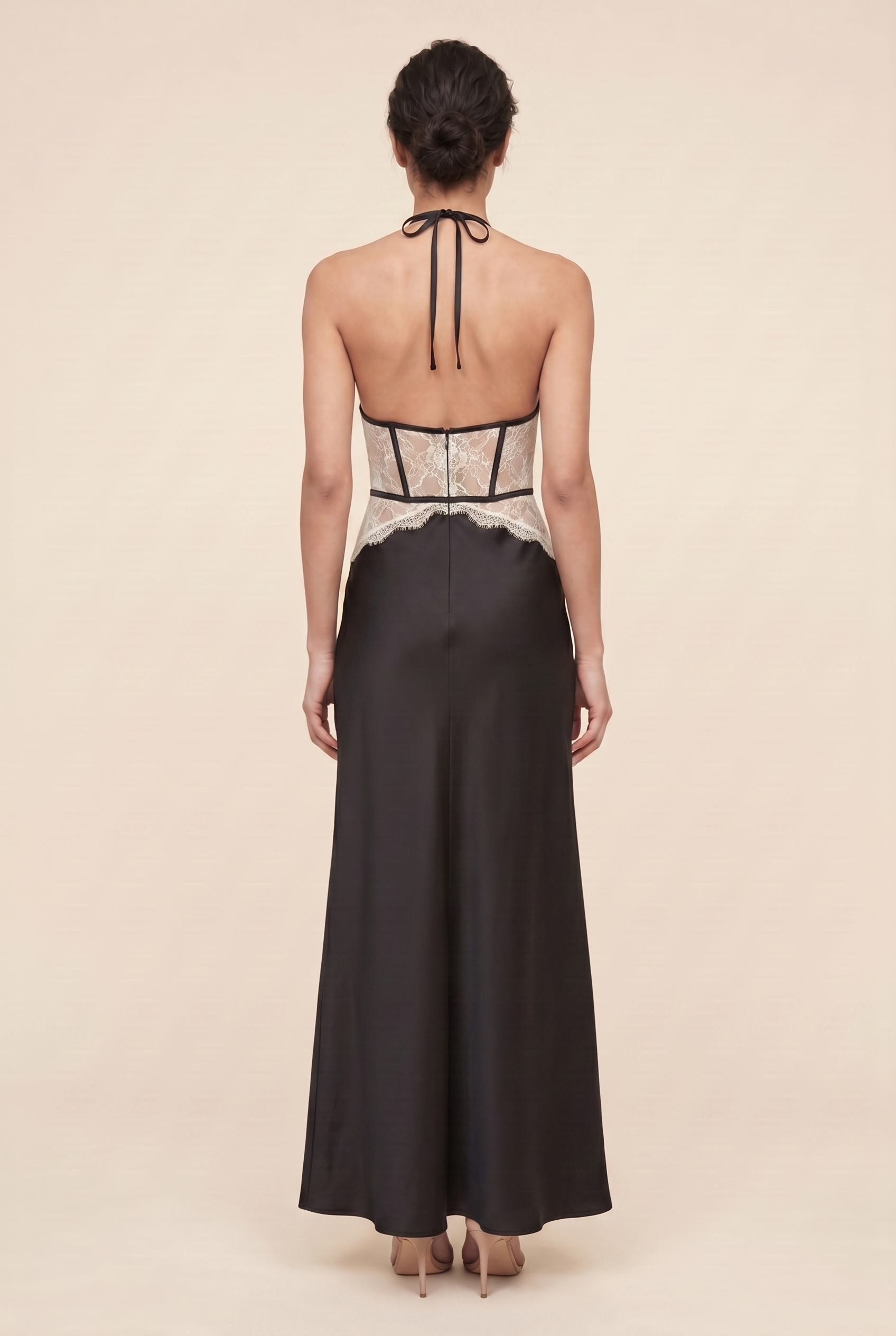 Dinah Black Ivory back