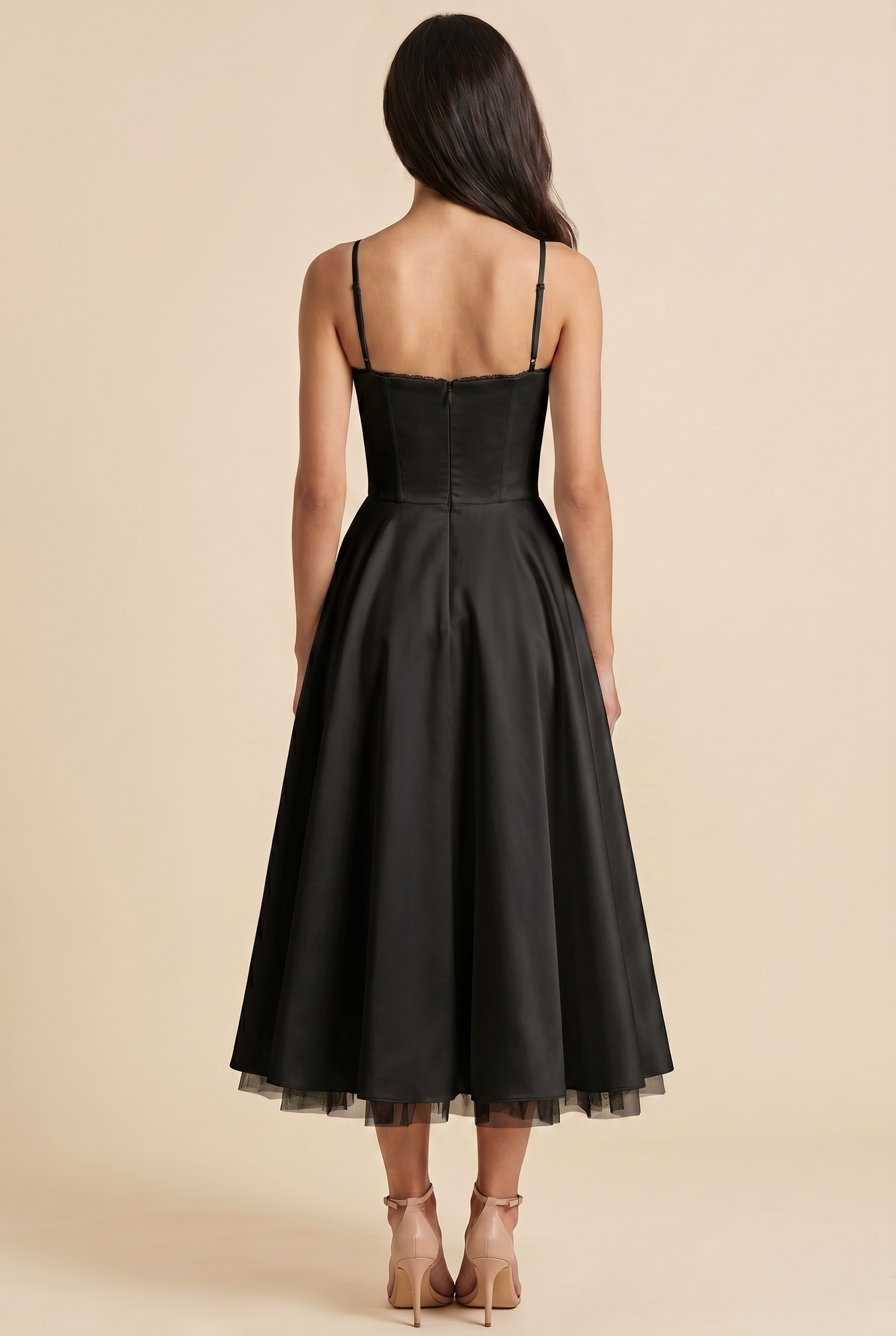 Amelie Black back