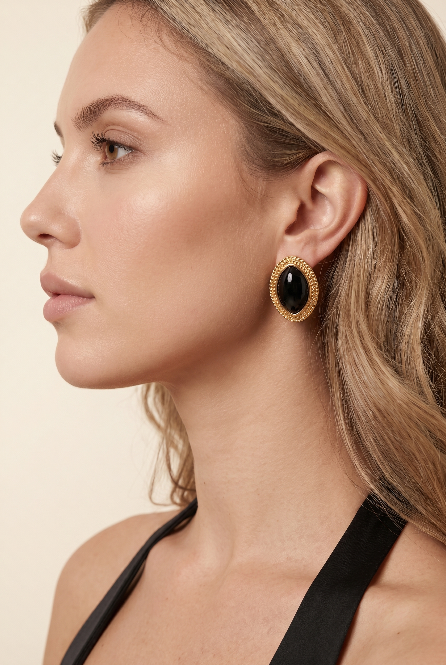 Jamy Textured Ellipse Earrings Black