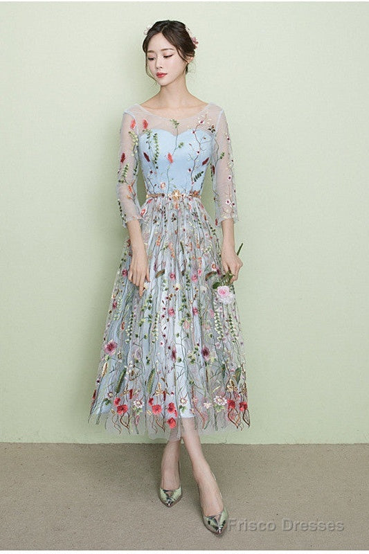 Picture Color Margot Lace Tea-Length Dress